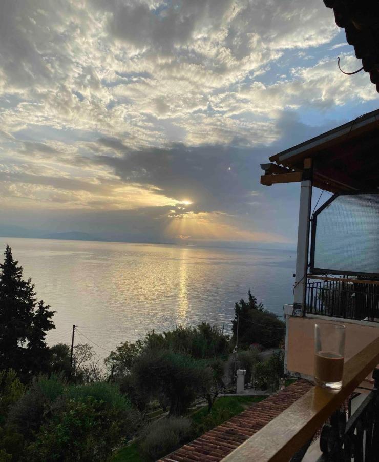 Corfu Bay Sea View Apartments 100M From The Beach เวนิทเซส ภายนอก รูปภาพ
